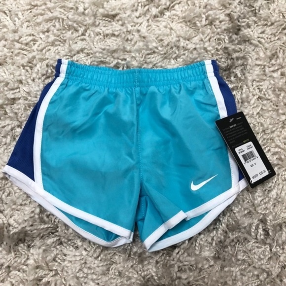 3t nike shorts girl